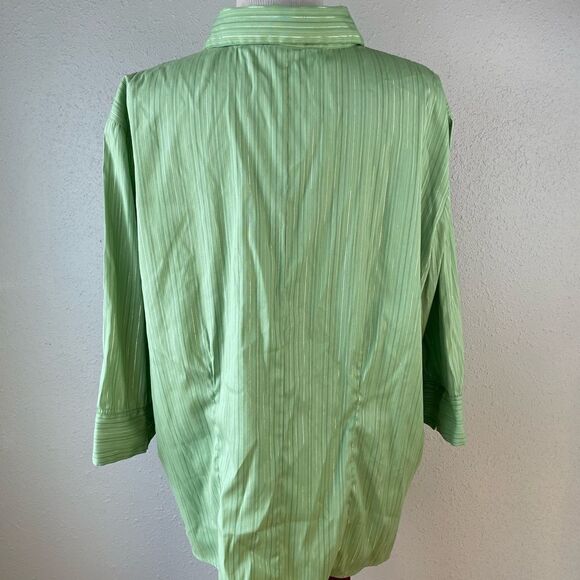 DCC Woman Green and Metallic Pinstriped Button Down Shirt Size 1X EUC - Picture 6 of 7